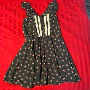 77 kids floral print dress NWT